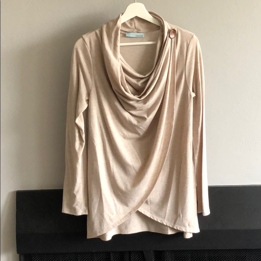 Boutique top size small